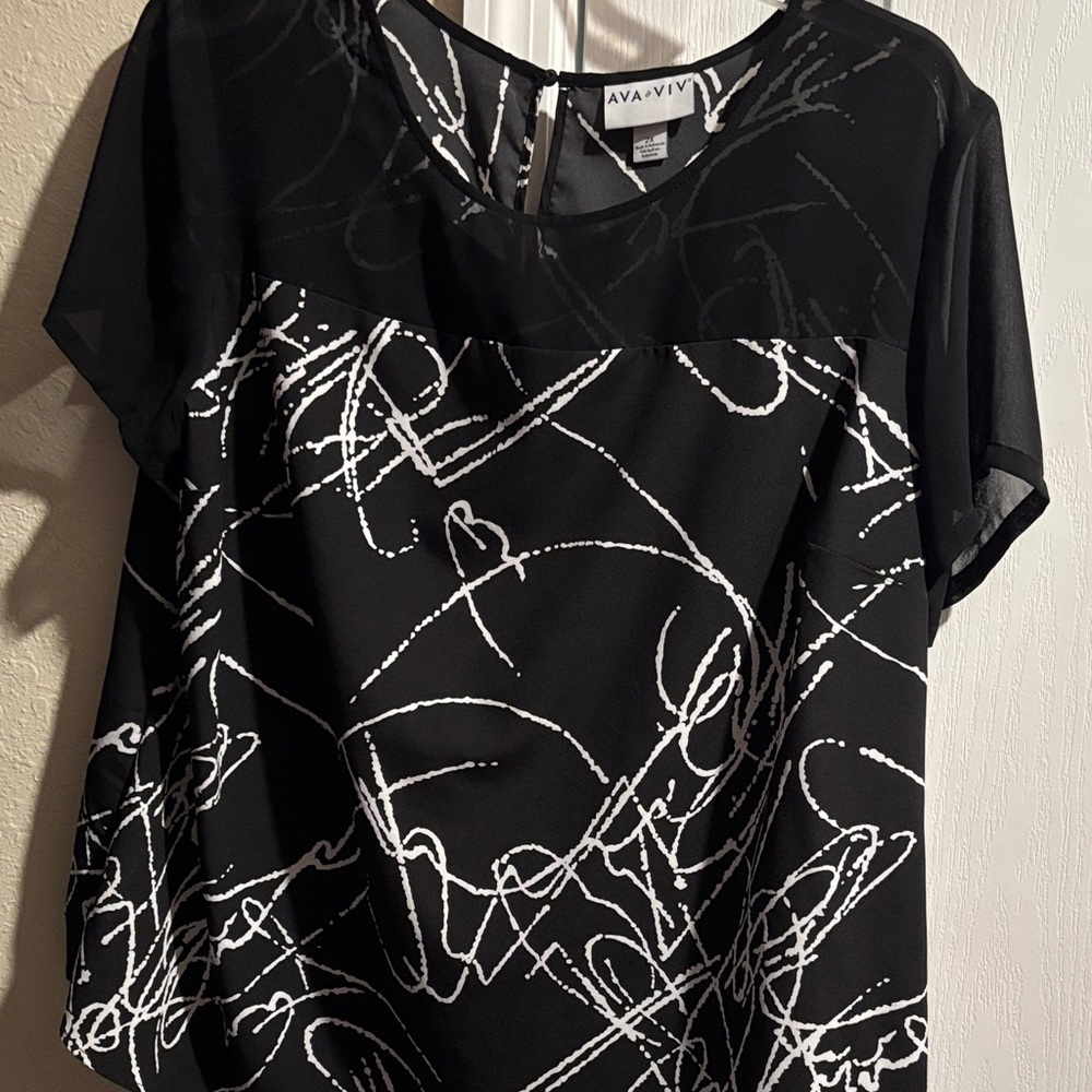 Ava & Viv Black and White Abstract Blouse with Sheer Neckline and Sleeves- 2x